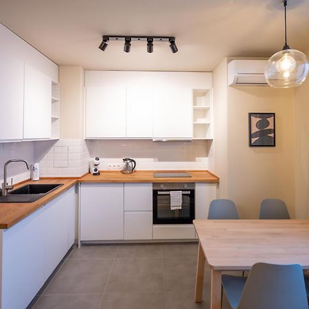 Design 1Bdr Apartment Near City Center Sofia Bagian luar foto