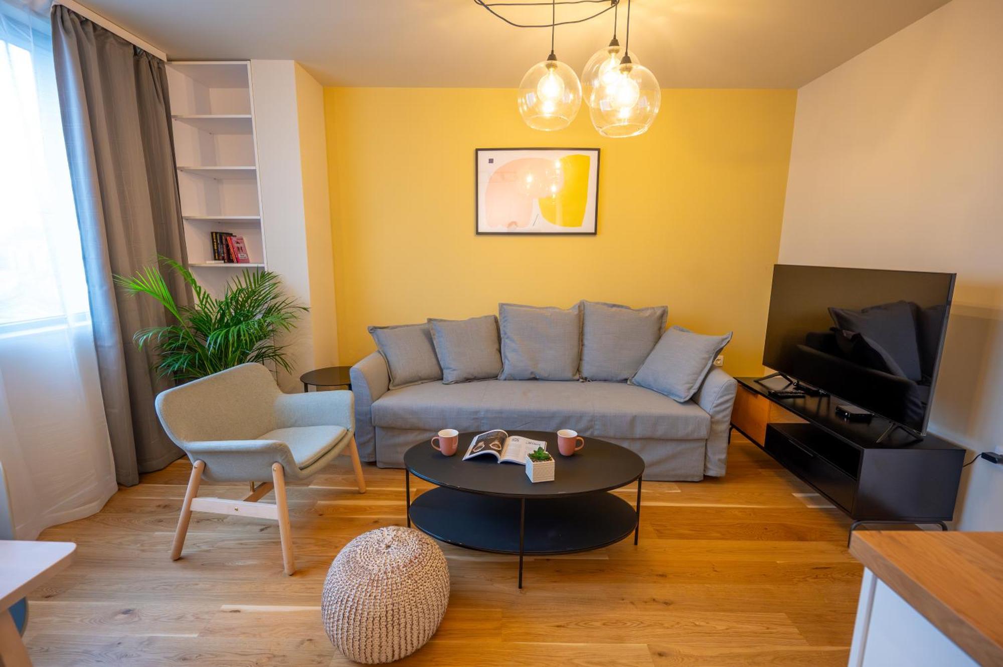 Design 1Bdr Apartment Near City Center Sofia Bagian luar foto